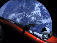 Tesla Roadster Илона Маска отправили в космос
