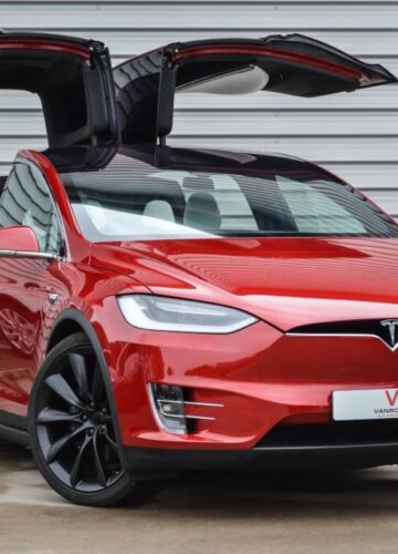 Tesla Model X – перевернуть невозможно